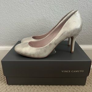 Vince Camaro silver heels - Size 7